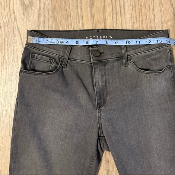Mott & Bow Mid-Rise Jeans Size 30 (#230) - Picture 13 of 14